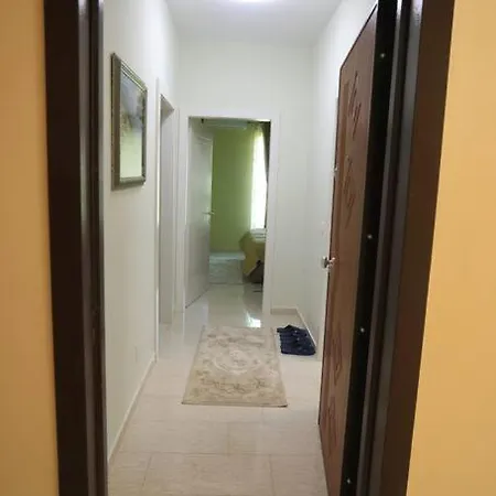 Vip House Tushemisht Διαμέρισμα *